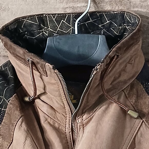 LOWER PRICE (as of 10/27) for this Wilsons LADIES LEATHER JACKET - Picture 3 of 7